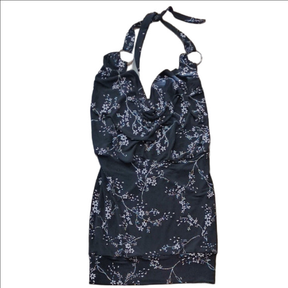 Chic Black Floral Backless Dress - Picture 10 of 10